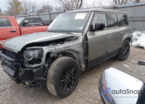 2024 Land Rover Defender 110 P400 X-Dynamic Se z USA, uszkodzony, nr VIN SALE27EUXR2353201